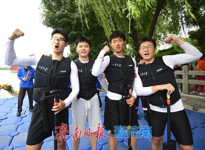 一年四季 泉在济南丨劈波斩浪，端午节龙舟竞渡大明湖