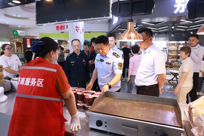 护航出行路上“舌尖安全”！济南市市场监管局开展高速服务区食品安全检查