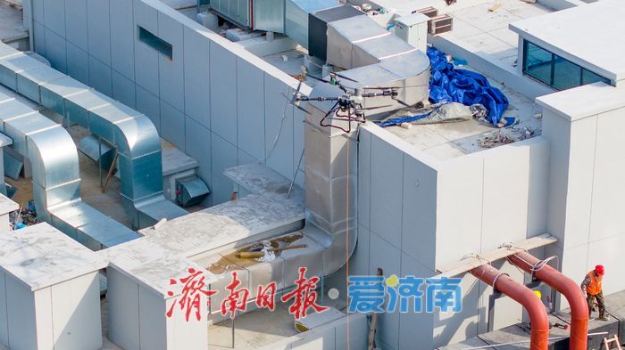 建筑垃圾“飞天”运走！龙湖济南西城天街启用无人机助力项目收尾