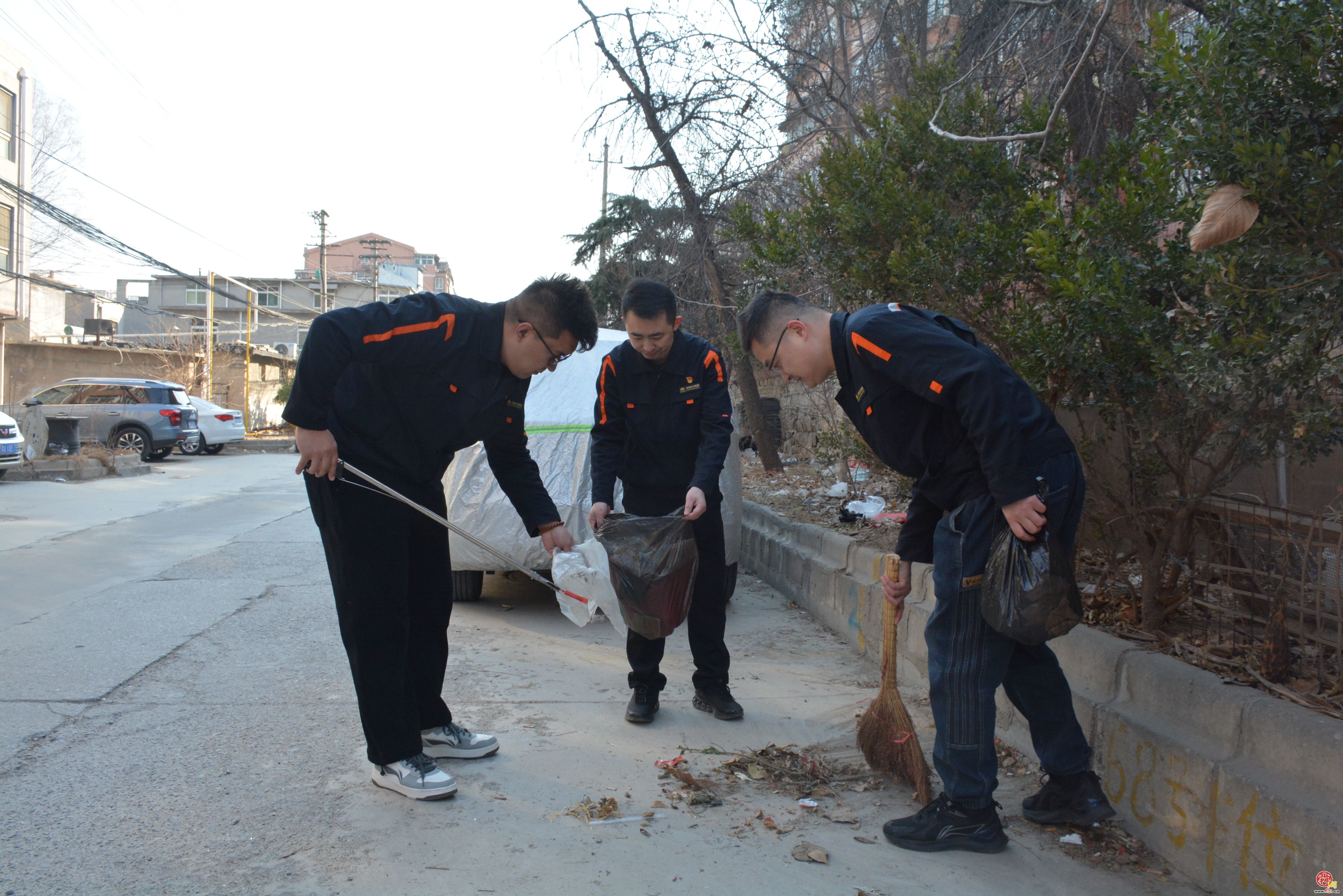 济南热力集团开展“学雷锋”志愿服务活动