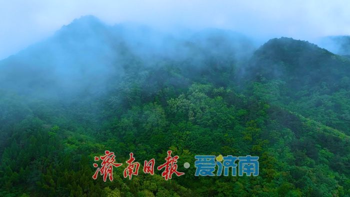 雨后济南九如山云雾缭绕宛如仙境