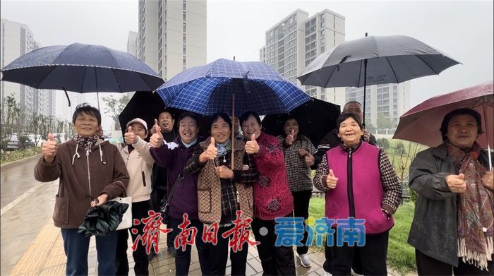打通南北康片区出行“最后一公里” 济南公交556路雨中开通运行