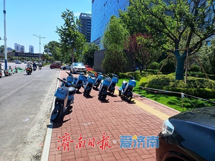 “长城易骑”共享电动车悄悄现身经十路沿线