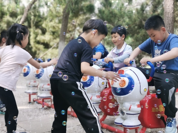 近郊游好去处！探秘济南鲜花港新潮打卡驿站