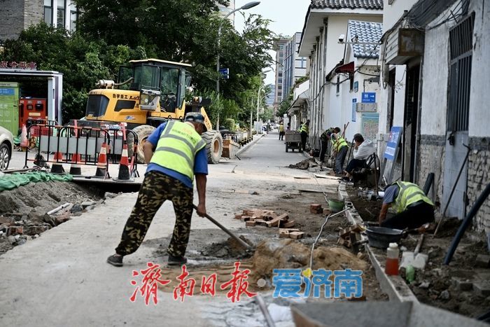 明府城片区更新再提速 鞭指巷道路提升工程有序推进