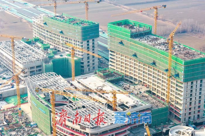 项目强省会｜济南起步区综合医疗中心部分建筑已完成封顶 铸就黄河流域医疗新标杆