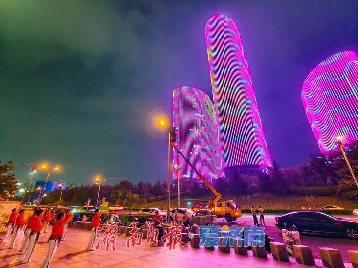 流光溢彩！济南西部灯光秀点亮城市夜色