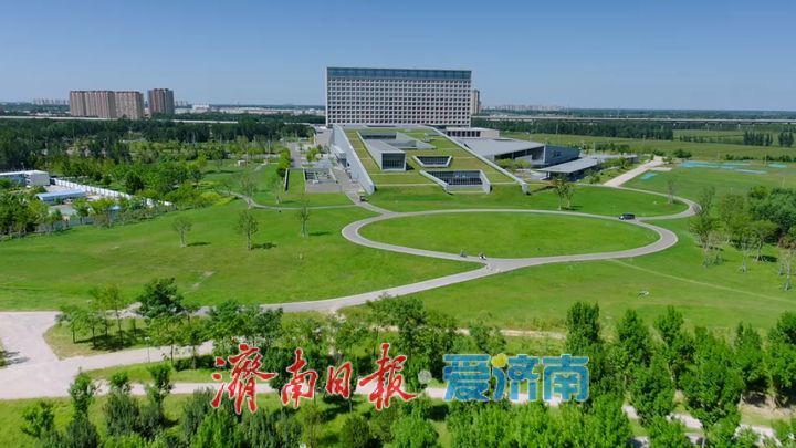 鹊华未老，秋色更新：从赵孟頫的一卷秋色，看济南从“跨河”到“拥河”