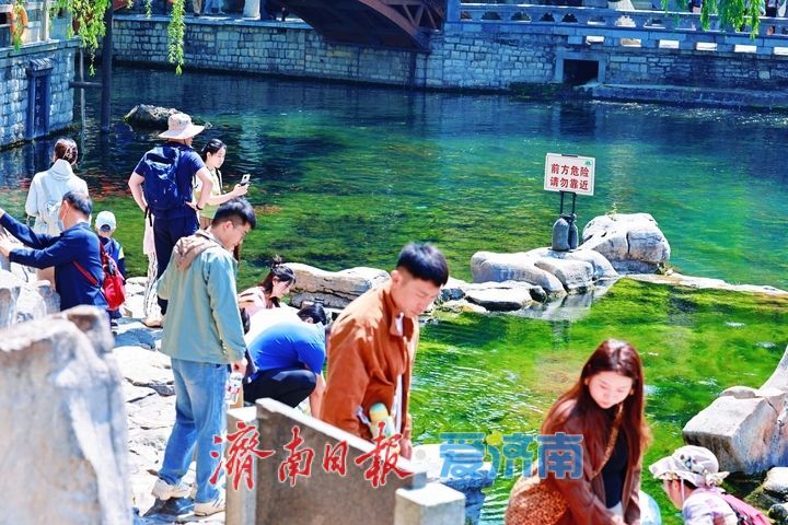 文明游园 绘就泉城最美风景线