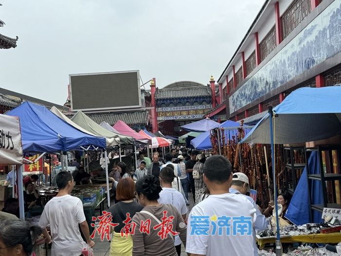 一年四季 泉在济南 