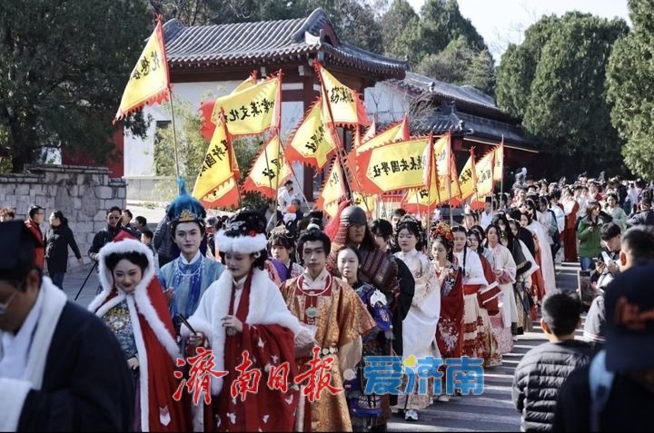 去济南玩“穿越”！“古风”“国潮”成年轻人好