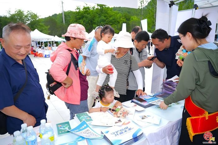 把“征信课堂”搬进绿水青山——人民银行山东省分行创新开展 “6.14信用记录关爱日”专题宣传活动