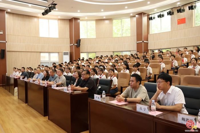 翰墨颂党恩 笔韵润经纶——市中区书协进校园共建笔会活动