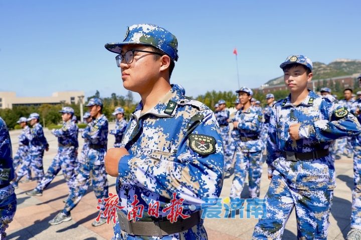 迷彩青春正淬炼