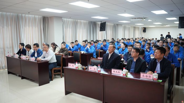 逐光而行 薪火永续 科学家精神宣讲报告会走进山东天鹅棉业