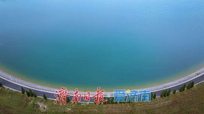 一年四季 泉在济南丨济南鹊山水库：生态美景绘就城市“绿意长卷”