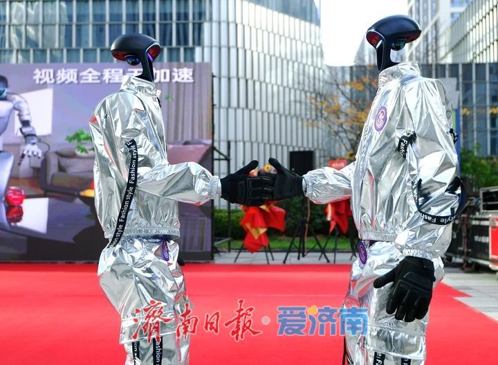 中国北方地区首家机器人6S中心落户济南汉峪金谷