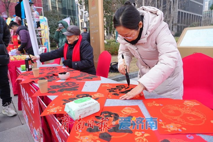 FUN市集启新春 年味融融迎佳节