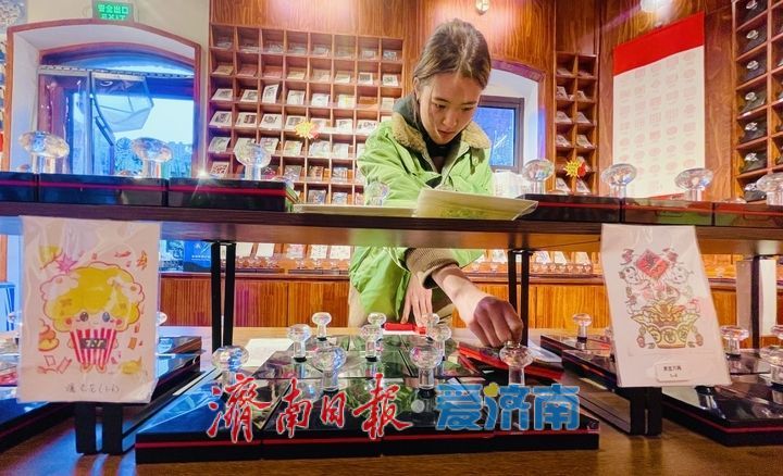 方寸印章镌刻泉城文脉，文创小店成文旅新地标