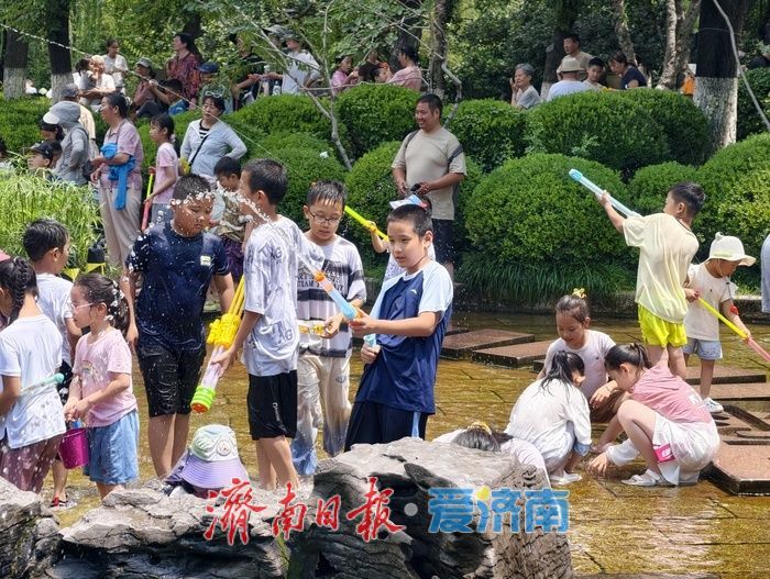 亲泉戏水，尽享泉城夏日惬意