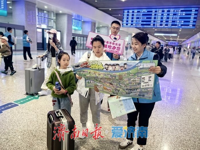 一年四季 泉在济南｜“五一”假期济南公交完成营运18.7万班次