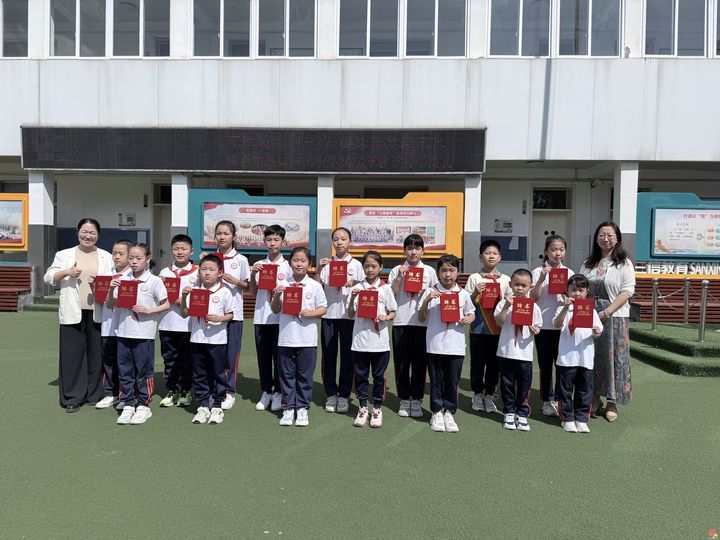立德铸魂润童心 健康筑梦向未来——济南市堤口回民小学举行2026年秋季开学典礼
