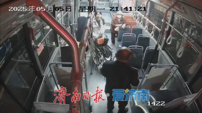 淄博游客来济旅游被公交司机暖哭，发文点赞：这座城真的值