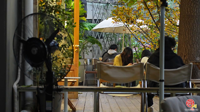 强省会建设丨山东电影洗印厂：从冲洗胶片到“显影”生活，一座老厂房光影重生