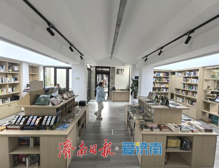 泉城老街巷传统民居转型“文创空间”，成为时尚打卡点