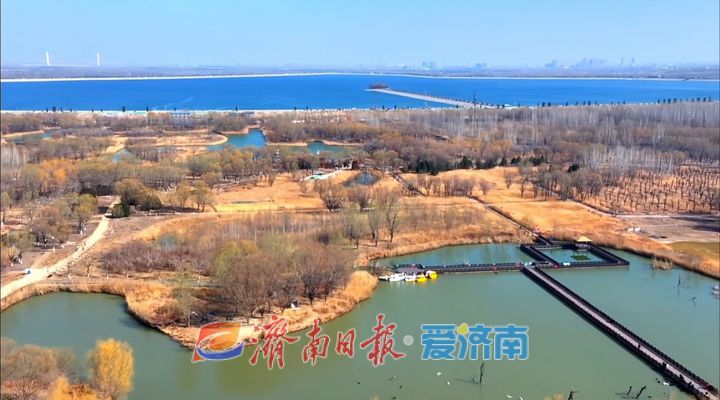 冬日济西湿地化身天空之镜