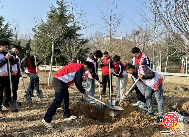 济南工程职院开展“匠心植绿，筑美校园”植树节主题活动