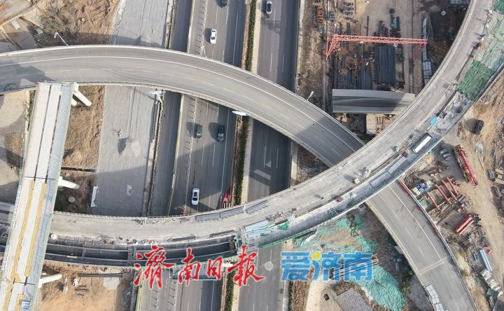 配合道路提升改造，济南绕城高速济南东收费站封闭施工