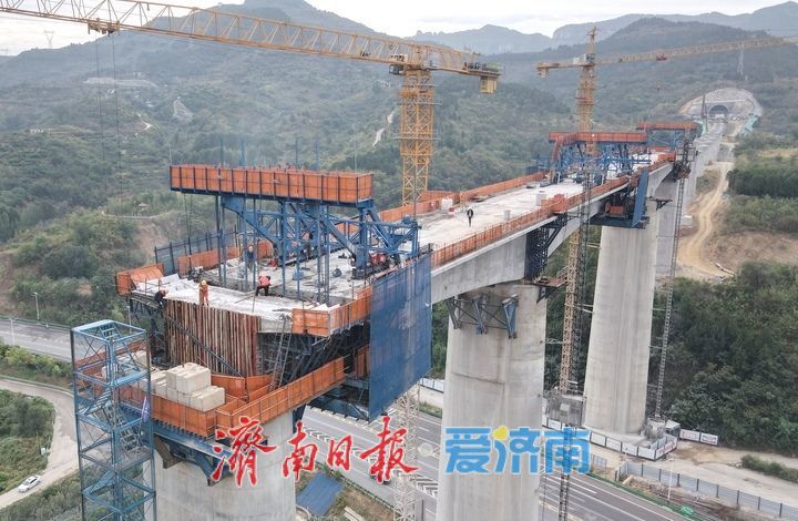 济枣高铁南部山区317省道高架段连续梁即将合龙