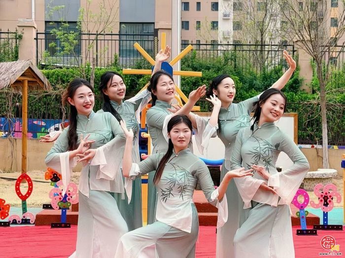 市中区文景第一幼儿园第四届科技节 “AI农田计划”趣味启幕