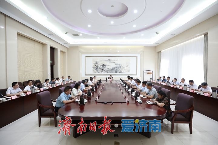 以作风建设推动政协工作高质量发展 雷杰到所在党支部讲深入贯彻中央八项规定精神学习教育专题党课