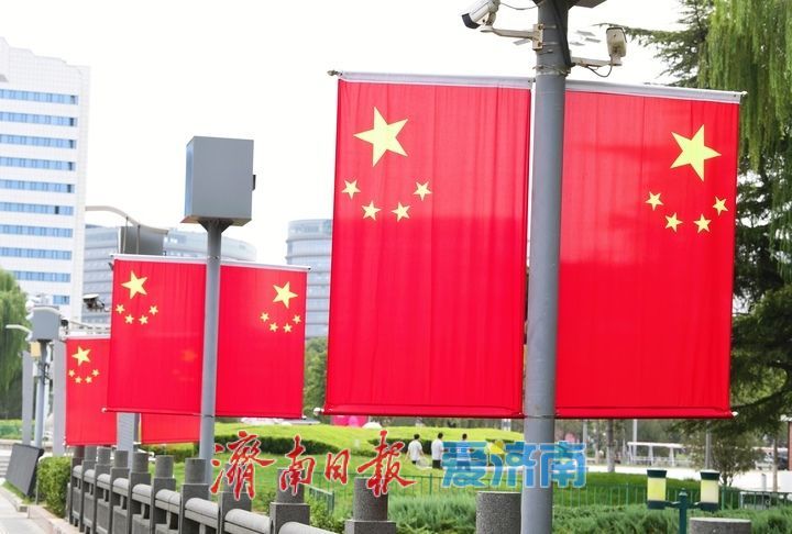 双节喜相逢，最美“中国红”