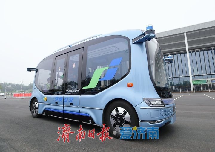明日开启预约，济南首条L4级智能网联公交示范应用线路亮相起步区