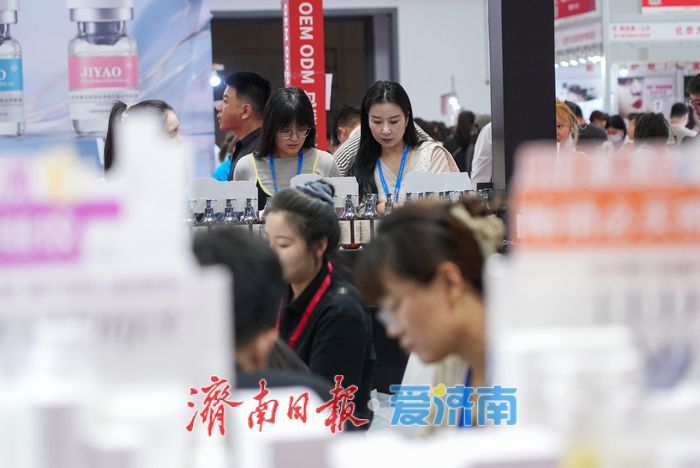 “泉韵东方，智见‘鲁’妆未来”2026第52届济南美业博览会开幕