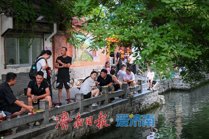 一年四季 泉在济南丨泉水绕巷烟火浓 于家桥解锁老济南地道消夏模式
