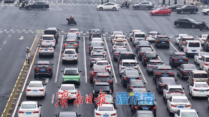 无人机变“空中哨兵”！济南交管历下大队“空中执法”守护交通畅通