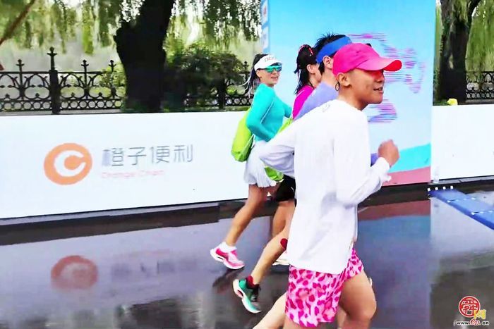 橙子便利：以暖心服务，为泉城全民健身添活力