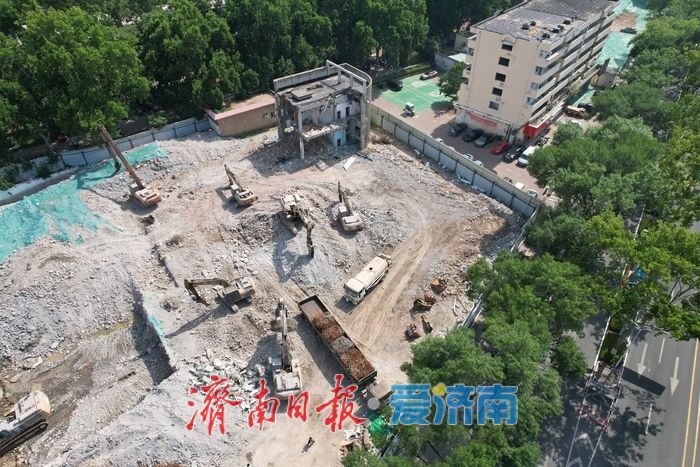 成丰桥片区更新加速 原天桥体育馆拆除近尾声