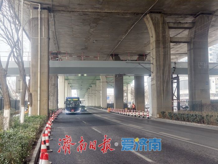 济南全福立交桥西人行过街天桥雏形已现