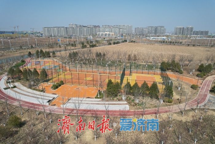 河畔公园绽放生态活力