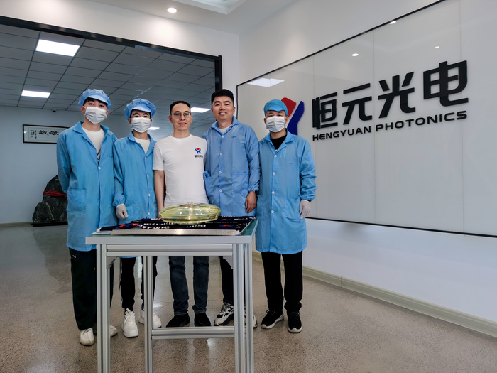 项目强省会｜济南在全球率先研制成功12英寸铌酸锂晶体