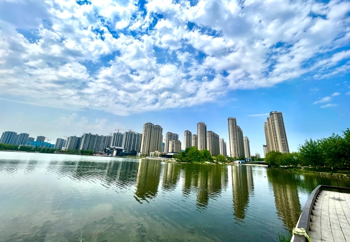 济南云锦湖公园 湖河相映美不胜收