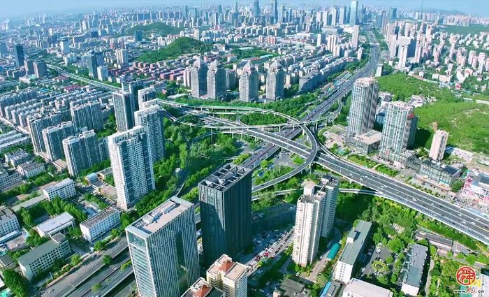 历下区：立足“四化”精细抓建 让支部在小区“生根开花”