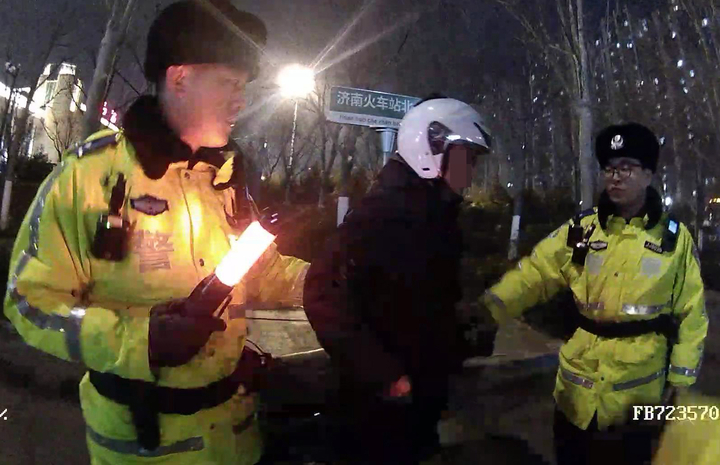 男子驾驶证吊销期间二次酒驾再被查