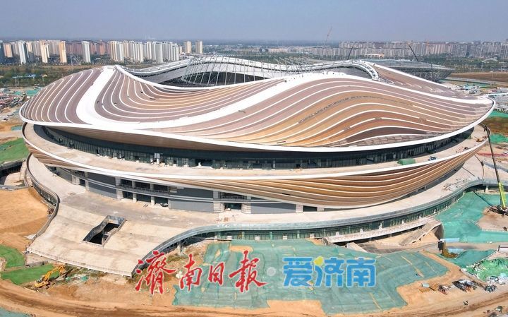 九曲黄河落“金碗” ，济南6万座专业足球场初展雄姿