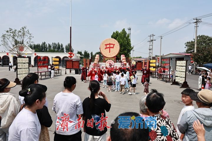 沉浸式实景表演点亮乡村文旅